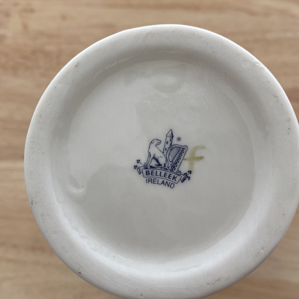 Vase Belleek perfect condition - Picture 3 of 4